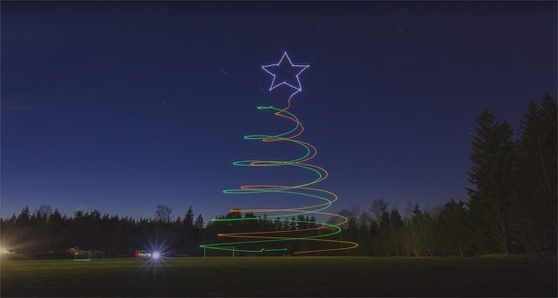 kerstboom-drones-led-lichten-ascending-technologies-asctec-falcon-8-drone-2015
