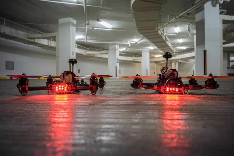 Dronerace in bibliotheek tijdens INNOVATE Arnhem