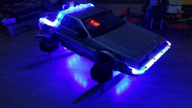 jean-pierre-waalwijk-drone-deloreon-quadcopter-led-lichten-back-to-the-future-2016